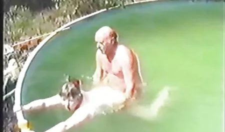Bruder குறுகிய pornorolikov Seine க்ளீன்